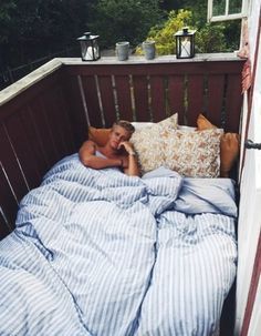 Cute Date Ideas, Relationship Goals, Tiny House, Gazebo, Date Night, Balcony, Rum, Pergola, Duvet