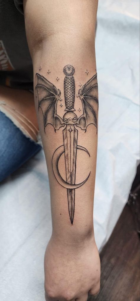 Tog Acotar Cc Tattoo, A Court Of Wings And Ruin Tattoo, Aelin Tattoo Ideas, Truth Teller Acotar Tattoo, Ataraxia Tattoo Acotar, Cassian Tattoo, Sara J Maas Tattoos, Sarah J Maas Tattoos, Maas Tattoo