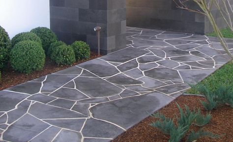 Bluestone Paving, Stepping Stone Pavers, Flagstone Pathway, Eco Outdoor, Flagstone Path, Outdoor Paving, Crazy Paving, Garden Floor, Garden Paving