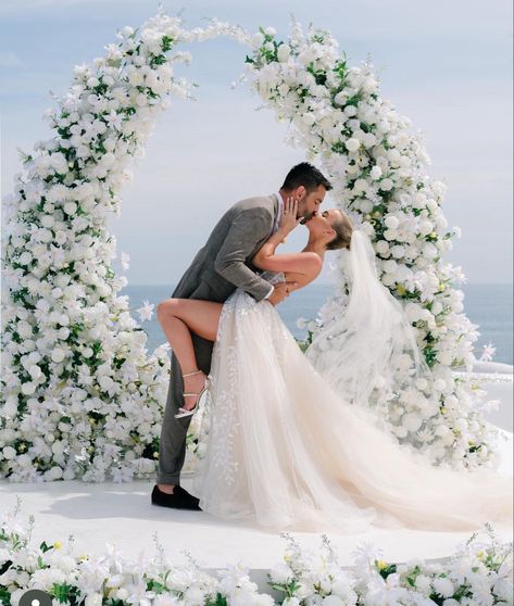 Beach Wedding After Party, White Rose Centerpieces, Wedding Platform, Reception Table Centerpieces, Table Centerpiece Flower, Wedding Dresses Mermaid Sweetheart, Arch Decor, Reception Look, Thailand Wedding