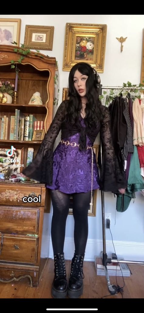 Gothic Whimsical Outfit, Witchy Outfit Inspiration, Psychic Outfit Aesthetic, Edgy Whimsical Style, Grunge Dinner Outfits, Whimsigoth Witch Costume, Whimsical Witchy Outfits, Whimsi Goth Outfit, Whimsical Goth Style