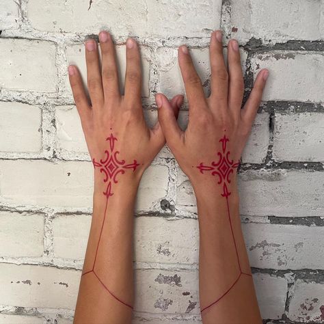 Monica Rastogi | More symmetrical body concepts/ large scale projects complimenting the body for 2023 please🙏🏽 #philly #phillytattoo #phillytattooartist… | Instagram Symmetrical Tattoo, New York Tattoo, Nyc Tattoo, Indian Tattoo, Indian Artist, Brown Art, Skin Art, All Tattoos, Wrist Tattoos