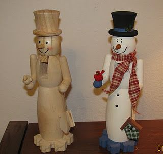 Snowman Nutcracker Painting Ideas, Nutcracker Painting Ideas, Snowman Nutcracker, Nutcracker Painting, Wooden Snowmen, Winter Holiday Crafts, Snow People, Wooden Snowman, Holiday Snowmen