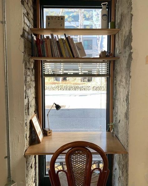 Writers Nook, Writing Nook, Cafe Aesthetic, Jolie Photo, Book Shelf, Classic Literature, Aesthetic Room, Dream Room, Future House