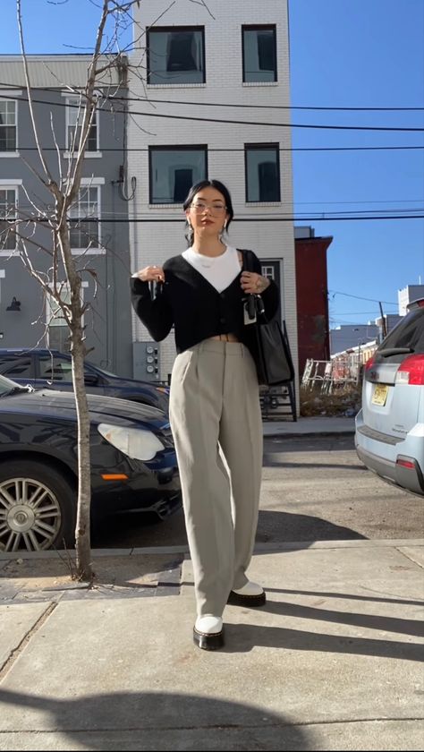 cardigan, trousers, outfit of the day, minimalist style Effortless Outfits Casual, Aritzia Effortless Pant Outfit, Effortless Pants Aritzia Outfit, Effortless Pants Aritzia, French Outfit Summer, Aritzia Outfit, Jeanne Damas Style, Outfits Leggins, Dr Martens Jadon