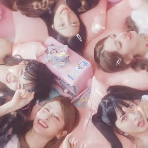 Ot5 Lesserafim, Kpop Aesthetic, Pink Aesthetic, Baby Pictures, Soft Pink, Mini Albums, Girl Group, Pink