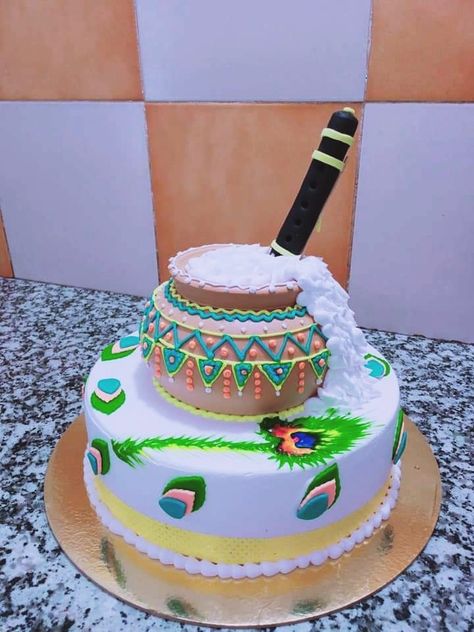 Khatu Shyam Birthday Cake, Janmashtami Cake Ideas, Matki Cake, Jitendra Kumar, Krishna Birthday, Janmashtami Celebration, 14th Birthday Cakes, Holloween Makeup, Baby Boy Decorations