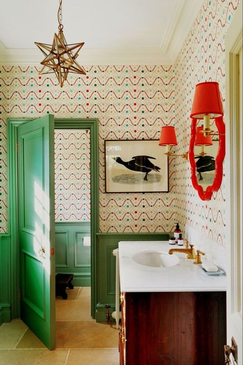 Vibrant Small Bathroom, Kit Kemp Bathroom, Primary Colors Bathroom, Colorful Maximalist Bathroom, Primary Color Bathroom, Bold Color Bathroom, Wes Anderson Bathroom, Artsy Bathroom Ideas, Kitschy Bathroom