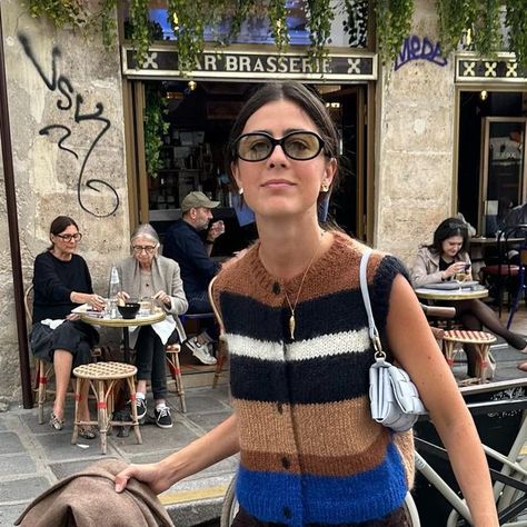 Vicky Montanari on Instagram: "running and late as I always am 🍅" Vic Montanari Outfits, Vicky Montanari Outfits, Vic Montanari, Knit Outfit Summer, Knit Vest Outfit, Knitwear Trends, B Fashion, September 28, Vest Outfits