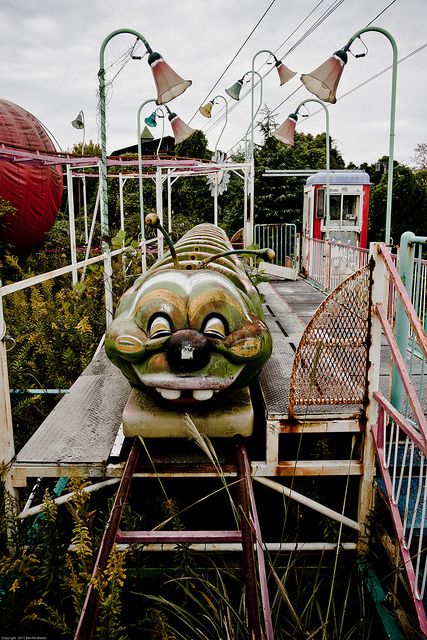 Got on one of these when I was 3. There was a tarp that came over it and rode the roller coaster in the dark Left me with claustarphobia and a fear of rides!!! Abandoned Theme Parks, Abandoned Amusement Park, Abandoned Amusement Parks, Abandoned Castles, Amusement Park Rides, Parc D'attraction, Abandoned House, Abandoned Mansions, Haunted Places