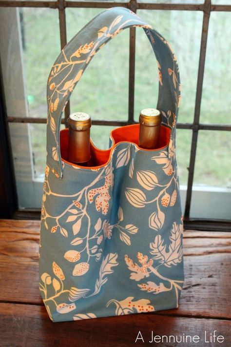 Wine Bag Pattern, Wine Purse, Wine Bottle Bag, Wine Bottle Covers, Wine Tote Bag, Bottle Carrier, Wine Tote, Patchwork Quilting, Wine Bag