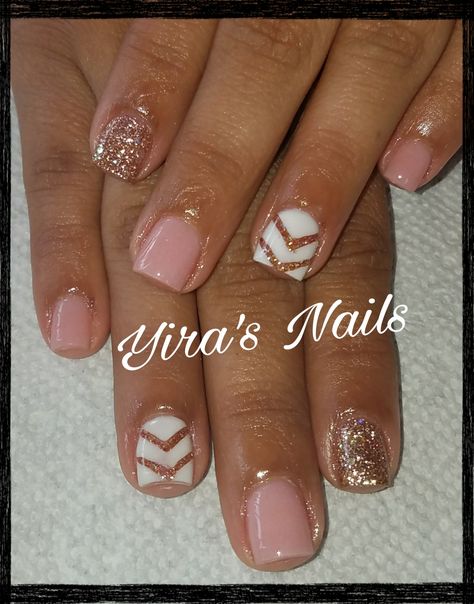 Cute Dipped Nails Ideas, Short Dip Powder Nails Fall 2022, Cute Short Nail Designs Fall, Ombre Nails Designs Ideas, Fall Pedicure Colors Toenails 2022, Pedicure Ideas Fall Toenails, Dip Powder Nails Ideas Short, Powder Dip Nail Designs, Western Nails Fall