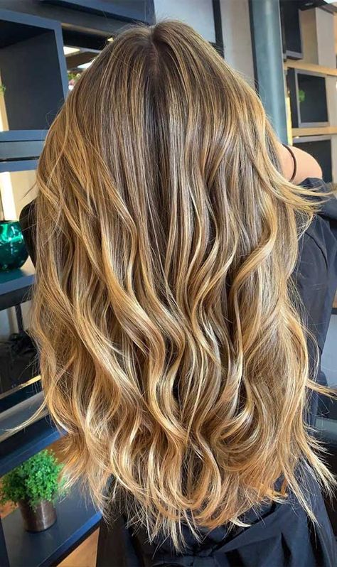 brown hair color, brown hair color, balayage hair blonde, subtle blonde balayage, blonde balayage on dark hair, light blonde balayage, warm brown balayage #brownhair #balayagehairblonde hair color ideas, hair color trends 2020 Brown Hair Color Balayage, Subtle Blonde Balayage, Warm Brown Balayage, Subtle Balayage Brunette, Balayage Brownhair, Subtle Blonde, Blond Color, The Best Hair Color, Honey Balayage