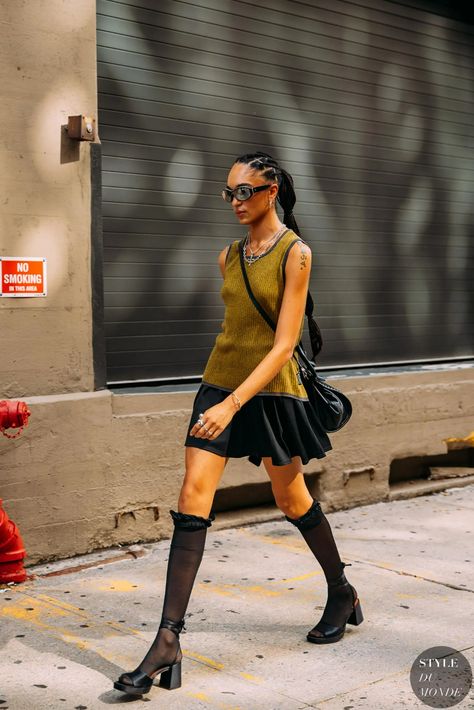 Indira Scott, Paris Fashion Week Street Style Summer, 2023 Street Style, Scott Street, Street Style Nyc, Fashion Show Backstage, Fashion Week Outfit, Reportage Photography, Nyc Street Style