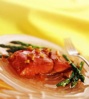 Super easy - Glazed Copper River Salmon Salmon Recipes Baked, Hula Pie, Honey Glazed Salmon Recipe, Copper River Salmon, Honey Glazed Salmon, Honey Salmon, Honey Glazed, Wild Salmon, Baked Salmon Recipes