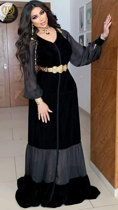 Modest Fashion Muslim, Caftan Simple, Moroccan Clothing, Kaftan Designs, Moroccan Fashion, Mode Abaya, Batik Fashion, Moroccan Dress, Modesty Fashion