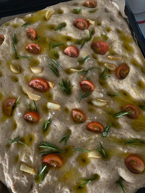 Focaccia Bread Aesthetic, Focaccia Aesthetic, Cooking Aesthetics, Bread Aesthetic, Focaccia Bread, Bread Making, Food Inspo, Yummy Yummy, How To Make Bread