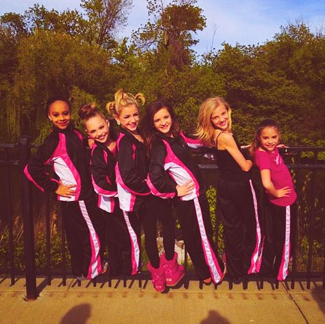 Dance Moms Dance Moms Brooke Hyland, Dance Moms Season 2, Dance Moms Brooke, Abby Lee Dance Company, Dance Moms Group Dances, Dance Nation, Dance Moms Chloe, Dance Moms Season, Dance Moms Cast