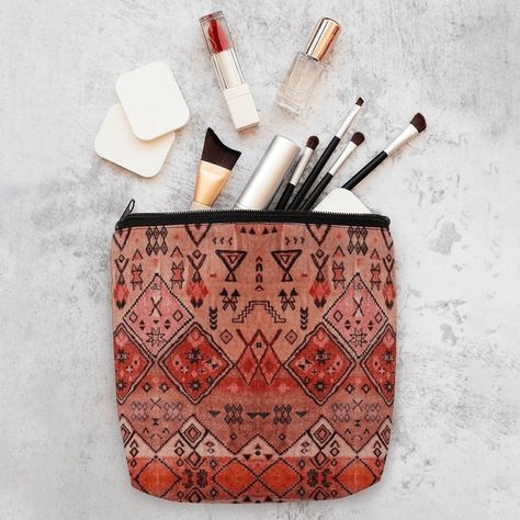 The Moroccan flair Bag combines flair and usefulness! It's a must-have accessory for every fashion-forward people, suitable for daily use and travel.... https://giftsmorocco.com/product/boho-farmhouse-moroccan-style-cosmetic-bag-stylish-practical/ Moroccan Bags, Moroccan Boho, Moroccan Leather, Boho Farmhouse, Moroccan Design, Colorful Gifts, Boho Gifts, Moroccan Style, Handmade Bags