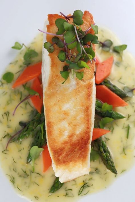 Turbot Fish Recipe, French Fish Recipes, Garlic Couscous, Pan Seared Halibut Recipes, Pan Seared Halibut, Seared Halibut, Steamed Spinach, Lemon Dill Sauce, Halibut Recipes