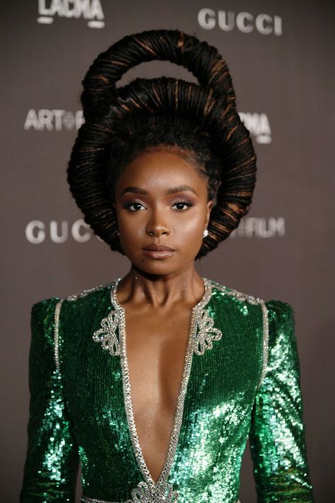 Kiki Layne, Green Gucci, Gucci Gown, Greek City, Hair Icon, Fantasy Hair, Fashion Awards, African American Hairstyles, Green Sequins