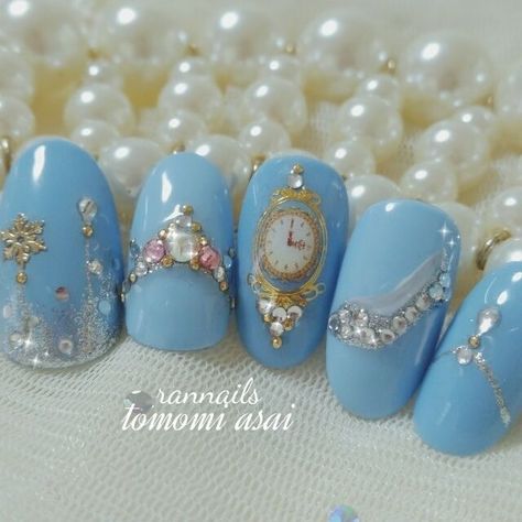 Cinderella Nails, Nail Glow, Frozen Nails, Disney Princess Nails, Disneyland Nails, Nails Disney, Quince Nails, Disney Nail Designs, Quinceanera Nails