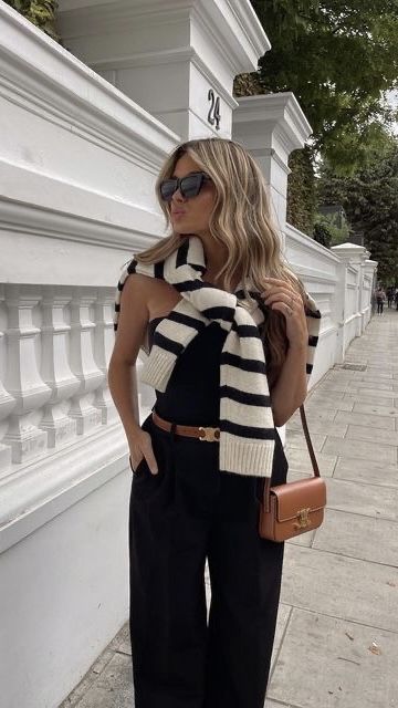 Classy Asthetics Outfit, Street Style 2024 Summer Paris, Neutral Preppy Outfit, Old Money Aesthetic Outfit Spring, Neutral Classy Outfits, Paris Chic Aesthetic, Romantic Chic Style, Aritzia Aesthetic, Simple Style Outfits Minimal Classic