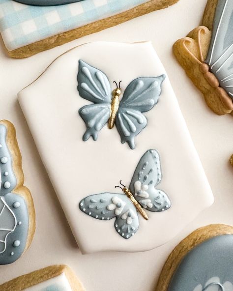 Butterfly Transfer Sheet - Etsy Butterfly Cookies, Royal Icing Transfers, Sugar Cookie Royal Icing, Fav Food, Transfer Sheets, Cookie Party, Butterfly Theme, Butterfly Birthday, Cookie Inspiration