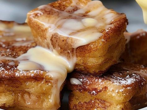 Cinnamon Roll French Toast Bites: Quick & Easy Breakfast Treat - NewsBreak Cinnamon Roll French Toast Bites, French Toast Bites Recipe, Cinnamon Rolls With Icing, Peach Cobbler Cinnamon Rolls, Easy Breakfast Treats, French Toast Bites, Cinnamon Roll French, Cinnamon Roll French Toast, No Bake Banana Pudding