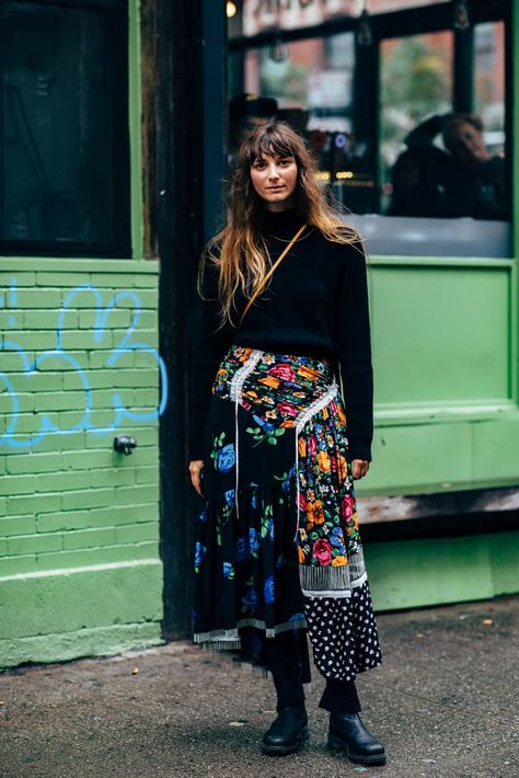 Style Them With a Turtleneck Sweater Modest Maximalist Fashion, Ukrainian Street Style, Eclectic Fashion Style Bohemian, Eclectic Fashion Style, Artsy Style, Skirts With Boots, New York Fashion Week Street Style, Eclectic Fashion, Folk Fashion