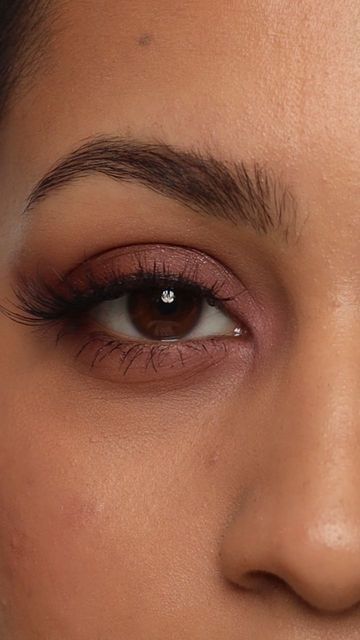 Vincent Ford on Instagram: "I find this color works so well on brown eyes and it's perfect for autumn I used the @anastasiabeverlyhills Soft Glam II Mini Eyeshadow Palette #browneyes #fallmakeup #eyeshadowtutorial #makeup" Dark Brown Eyes Eyeshadow, Brunette Eyeshadow, Soft Eyeshadow Looks, Brown Eyeshadow Looks, Mini Eyeshadow Palette, Eyeshadow For Brown Eyes, Red Eyeshadow, Brown Eyeshadow, Soft Glam