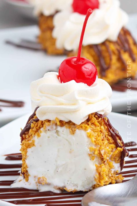 This Easy Fried Ice Cream Recipe has a sweet and crunchy cereal coating, a creamy ice cream center, and your favorite toppings to create a taste experience that's sure to be a hit with the whole family. Fried Ice Cream Cake, Easy Fried Ice Cream, Mexican Ice Cream, Fried Ice Cream Recipe, Deep Fried Desserts, Frozen Treats Recipes, Creamy Ice Cream, Healthy Chocolate Cake, Fried Dessert