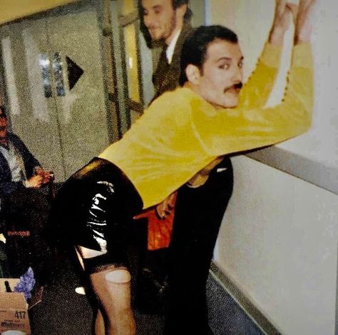 Queen Humor, Queen Photos, Queen Pictures, Queen Freddie Mercury, John Deacon, Brian May, Queen Band, Killer Queen, Save The Queen