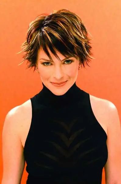 Picture Gallery of Short Razor Cut Hairstyles - HubPages Short Razor Haircuts, Razor Cut Hair, Razored Haircuts, Highlights For Dark Brown Hair, Short Sassy Haircuts, Short Dark Hair, Very Short Hair, Blonde Bobs, Hair Pictures