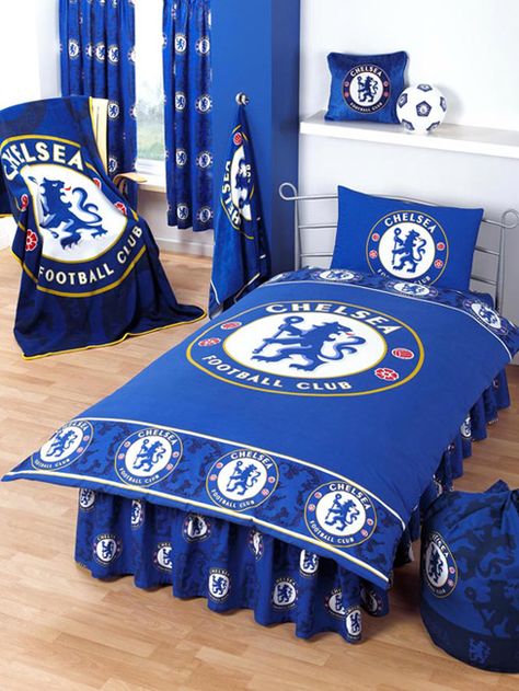 Get the CHELSEA FC BORDER CREST SINGLE SIZE DUVET COVER & PILLOWCASE for £9.99 for a limited time only on our site www.sportingdesires.com Soccer Bedroom, Chelsea Football Club Wallpapers, Chelsea Fc Wallpaper, Soccer Room, Chelsea Wallpapers, Football Bedroom, Impossible Is Nothing, Club Chelsea, Football Themes