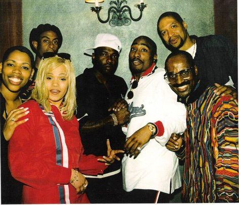 Rare Photo Of Tupac, Faith Evans, Treach & Friends, October 13, 1995 Tupac Photos, 2pac Shakur, 2pac Videos, Tupac Makaveli, 90s Icons, Photos Rares, Faith Evans, Tupac Pictures, Hip Hop Classics