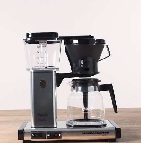 The best filter coffee machine on the market 3 The best filter coffee machine on the market Jura Coffee Recipes, Jura Coffee, Jura Coffee Machine, Coffee Maker With Grinder, Coffee Vending Machines, Elixir Of Life, Filter Coffee Machine, Automatic Espresso Machine, Best Coffee Maker