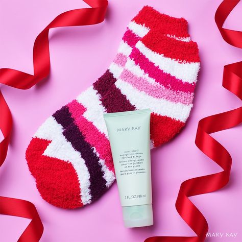 I found a gift pairing that’s mint to be! 🍬 For a limited time, you can receive a FREE pair of fuzzy socks with the purchase of Mint Bliss Energizing Lotion for Feet & Legs. ❄️ This is such a cute way to send warm wishes to all your friends and family this holiday season! Mary Kay Mint Bliss Energizing Lotion, Mary Kay Mint Bliss And Socks, Mint Bliss Energizing Lotion, Tired Legs, Holiday 2024, Mary Kay Cosmetics, Comfy Socks, Willow Bark, Rosemary Leaves