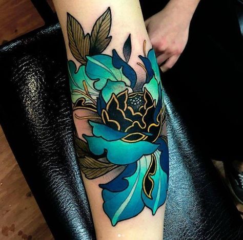 Photo | Tattoos: Love these colors! | emo-boyz-r- soo-fkin-hott | Flickr Cool Tattoos For Girls, Tattoo Diy, Flower Sleeve, Irezumi Tattoos, Flower Tattoo Sleeve, Tatuaje A Color, Diy Tattoo, Up Tattoos, Sleeve Tattoos For Women