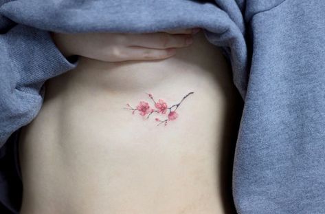 Simbols Tattoo, Small Pretty Tattoos, Red Ink Tattoos, Cute Little Tattoos, Image Swag, Classy Tattoos, Discreet Tattoos, Subtle Tattoos, Elegant Tattoos