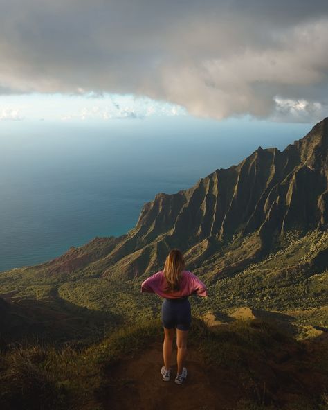 Nā Pali Coast, Kauai 💘 #hawaii #napalicoast #kauai #naturephotography #hawaiilife #hawaiitrip Hawaii Astethic, Kauai Hawaii Aesthetic, Na Pali Coast, Hawaii Aesthetic, Napali Coast, Hawaii Life, Kauai Hawaii, Hawaii Travel, Inspiration Board