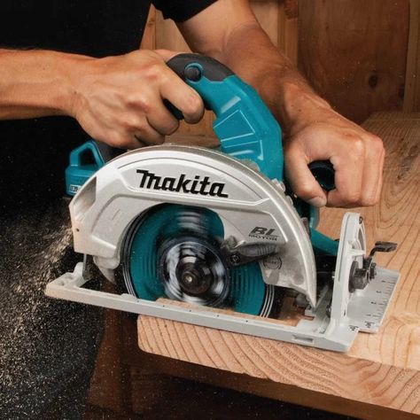 The Best Circular Saws of 2022 | The Family Handyman Best Circular Saw, Bibliotheque Design, Makita Tools, Saw Tool, Milwaukee M18, Milwaukee Tools, Cordless Tools, Wood Tools, Combo Kit