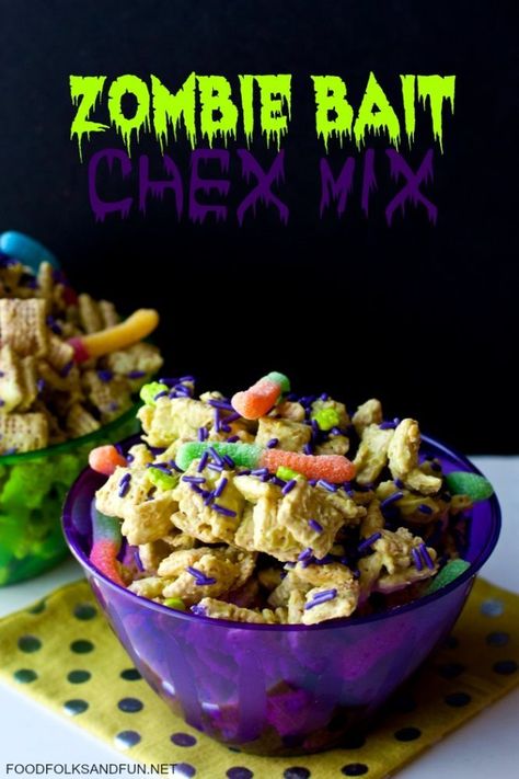 Chex Halloween, Halloween Chex Mix Recipes, Zombie Food, Halloween Pumpkin Cake, Halloween Charcuterie, Fun Halloween Treats, Scary Zombie, Chex Mix Recipes, Chex Mix