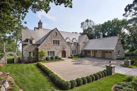 Hilltop English Country | Douglas Vanderhorn Architects Modern English Farmhouse, Modern English Cottage, Tudor Design, Tudor Architecture, English Country Home, Motor Court, Colonial Exterior, Cottage Style Home, Stone Facade