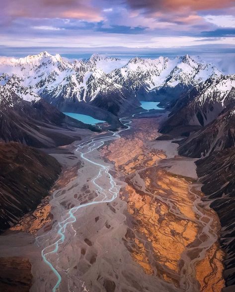 The Godley River is an alpine braided river in New Zealand's South Island. The river's headwaters are in Aoraki / Mount Cook National Park. It flows south for 30 kilometers (19 mi) from the Southern Alps into the top end of the glacial Lake Tekapo 🇳🇿 📷: Rach Stewart Photography Majestic Mountains, South Island, Alam Yang Indah, Most Beautiful Places, Supercars, Beautiful World, Beautiful Landscapes, Cool Places To Visit, Mountain Biking