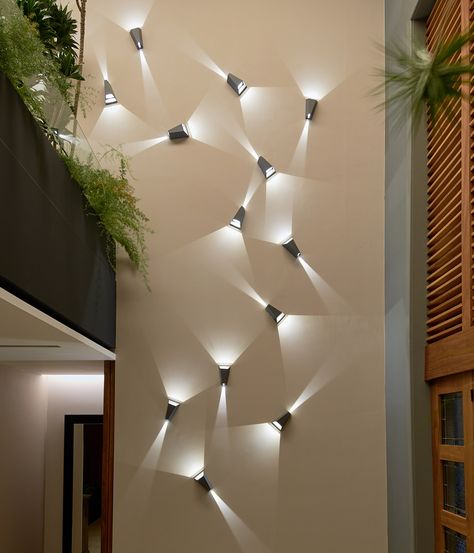 The three categories of lighting designs to light up your day Light Designs On Wall, Innovative Lighting Design, Wall Light Design Ideas, Wall Lighting Design Interiors, Corner Lighting Ideas, Lobby Lighting Design, Interior Lighting Ideas, Retail Lighting Design, Interior Lighting Design