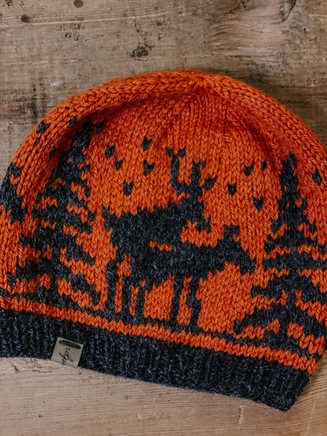 Moose Hat Knitting Pattern, Western Knitting Patterns, Alaska Hat Knitting Pattern, Knitting Beanie, Patio Oasis, Knitted Gifts, Stranded Knitting Patterns, Beanie Pattern Free, Beanie Knitting Pattern