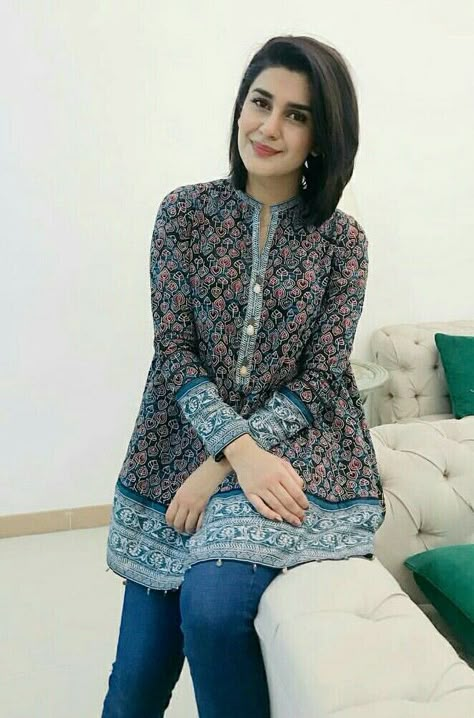 Kubra khan Short Frock Fashion, Crazy Jeans, Short Kurti Designs, Kurti With Jeans, Short Frocks, Short Frock, Frock Fashion, Short Kurti, Pakistani Fashion Casual