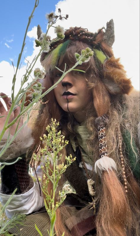 Cutestudios highland cow hybrid OC cosplay #highlandcowcosplay #renfair #renaissance #renfaire #renaissancefestival #medievalfair #renfaircosplay #cosplay #diy #highlandcow #fawn #hybrid #hybridcosplay #fawncosplay #earthcore #aesthetic #dnd #druidcosplay #fantasy #viking #craft #cosplayer #faun #faunsuit Cow Hybrid Oc, Cow Hybrid, Earthcore Aesthetic, Faun Makeup, Hybrid Oc, Oc Cosplay, Fair Costume, Medieval Fair, Earth's Core