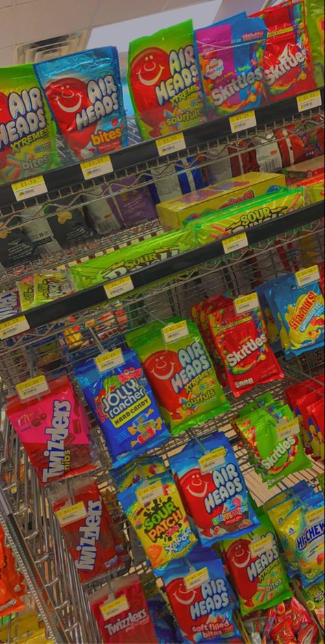 American Snacks Aesthetic, Snack Stash, Sleepover Snacks, American Candy, Packaging Snack, American Snacks, Junk Food Snacks, Sour Patch Kids, Sour Patch